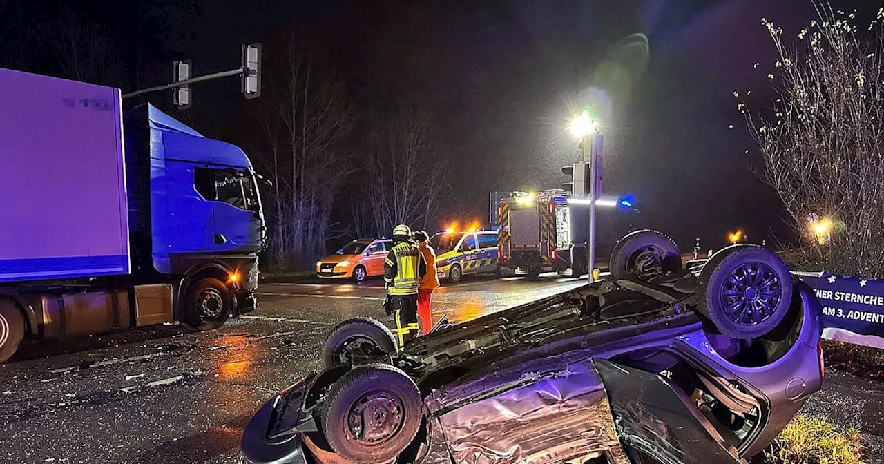 Drei Verletzte bei schwerem Lkw-Unfall im Kreis Gütersloh