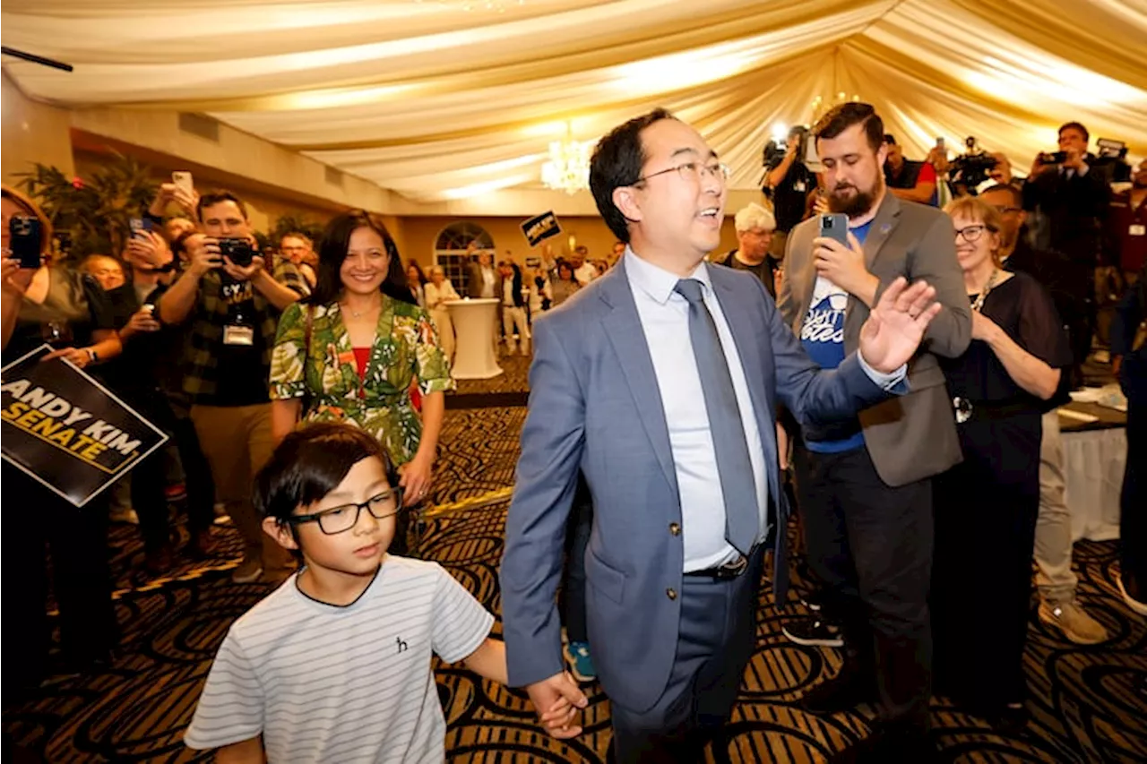 Andy Kim takes the oath of office to be New Jersey’s junior senator and the first Korean American senator in U.S. history