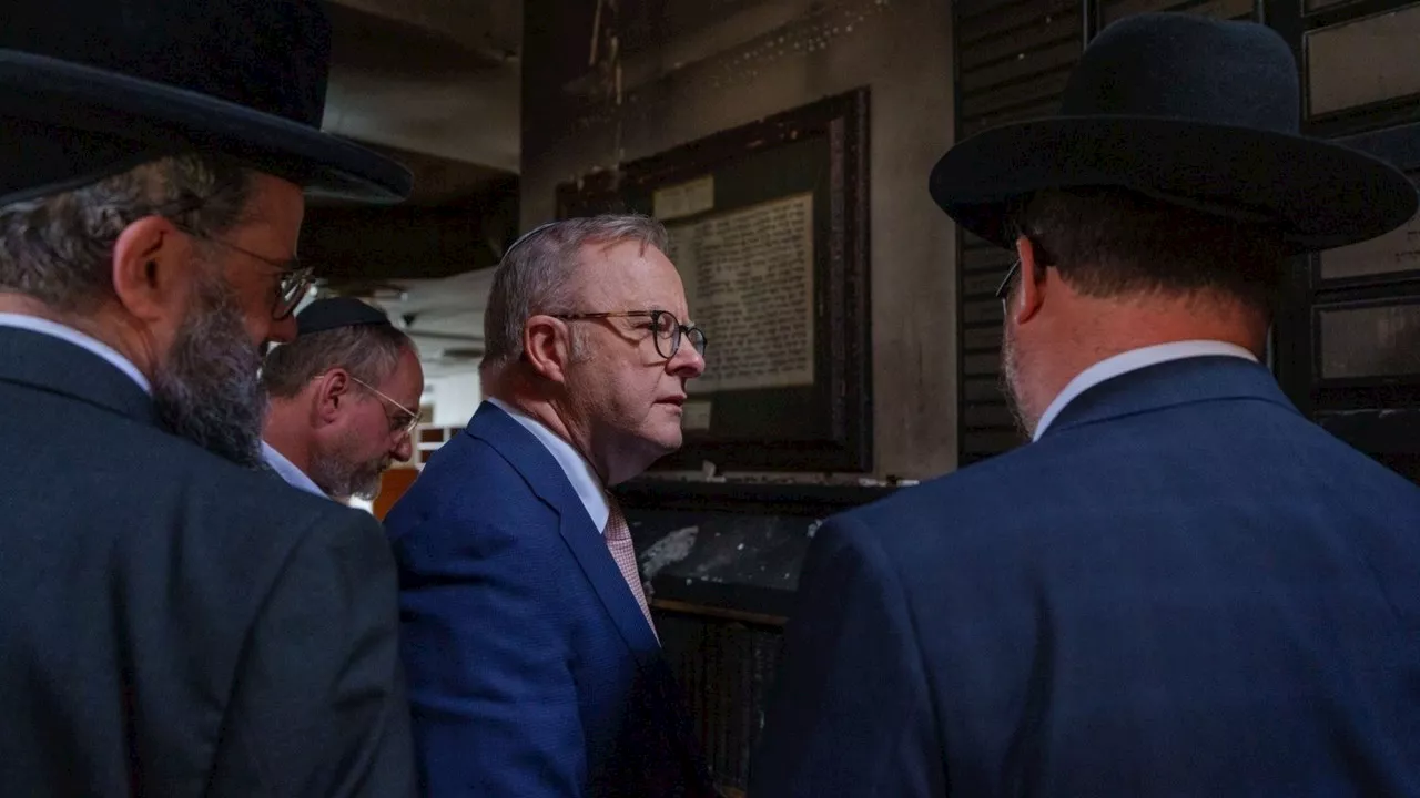 ‘Wishy washy’: Albanese’s attempts to console Australian Jewish community criticised