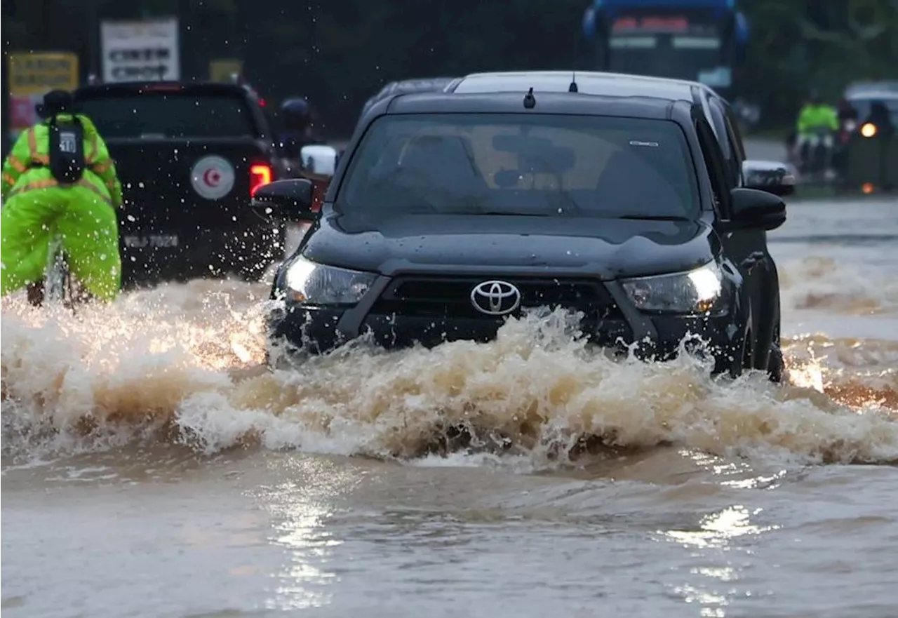 Gua Musang facing second wave of floods, residents urged to stay alert