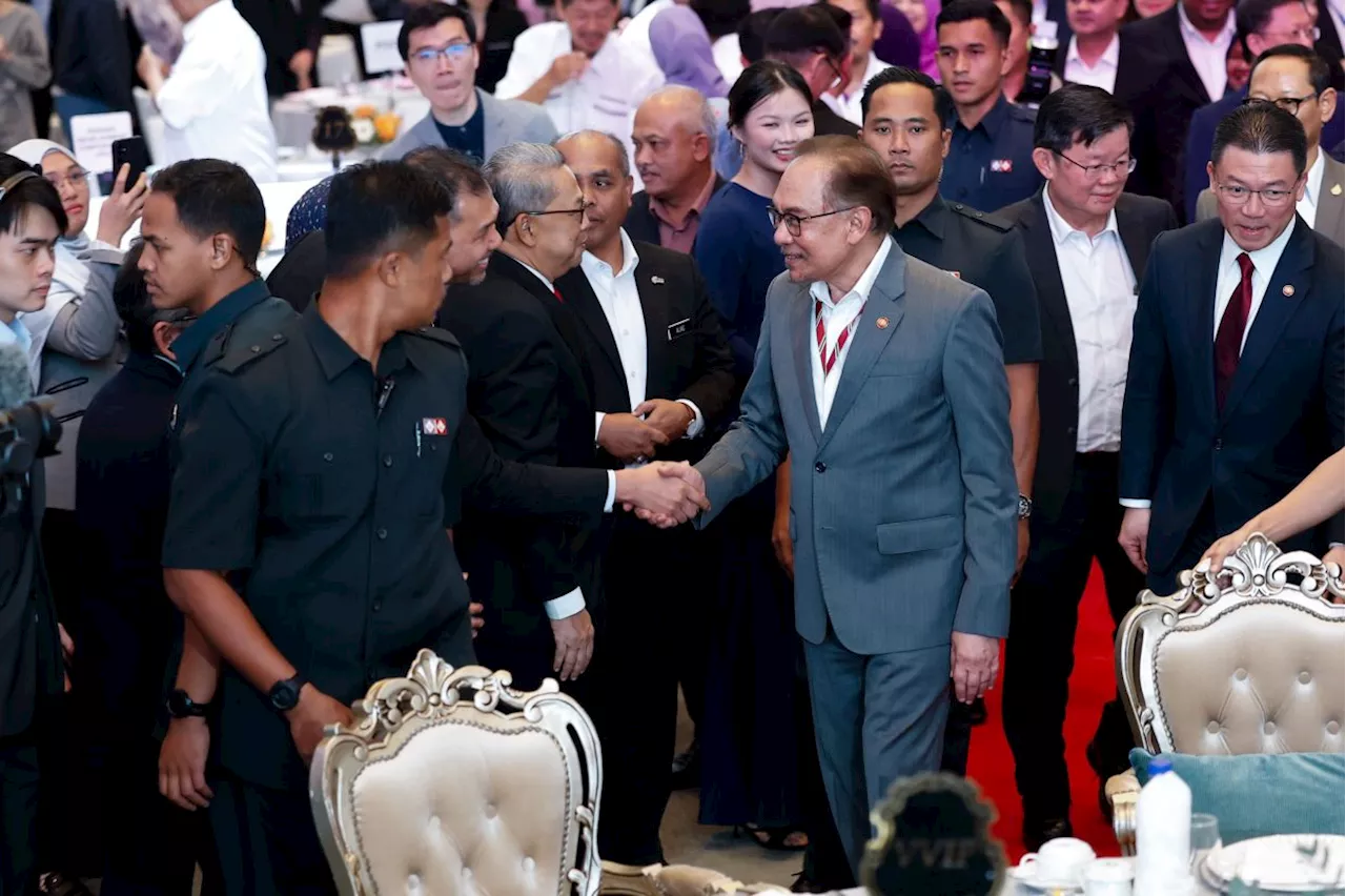 Treat all affordable housing projects with urgency, says Anwar