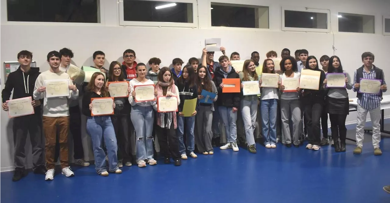 Gabarret : remise de diplômes aux collégiens de Jules-Ferry