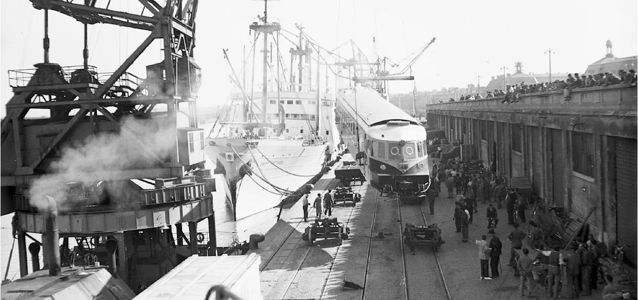 Vidéo. En 1951, un autorail au bout de filins dans le port de Bordeaux : histoire d’une photo culte de « Sud Ouest »