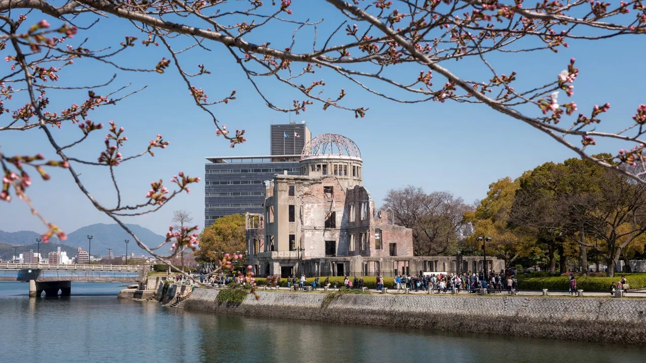 La storia poetica degli Hibakujumoku, gli alberi sopravvissuti a Hiroshima che vivranno per sempre