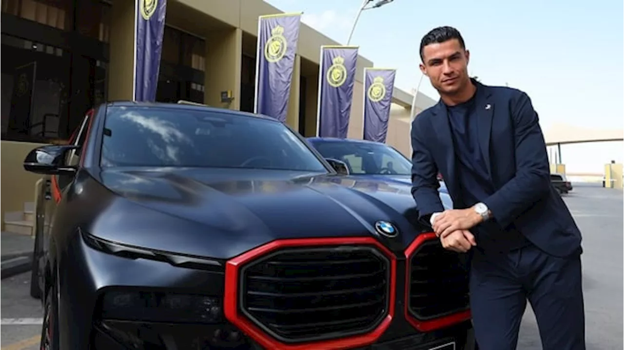 Christiano Ronaldo Dikasih Mobil Harga Miliaran dari Al-Nassr FC