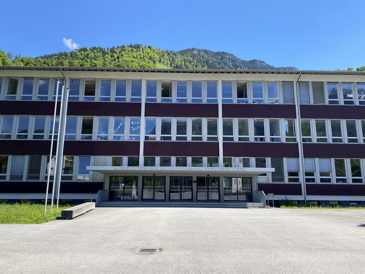 Schüler am BG Bludenz von der Polizei abgeführt - Ermittlungen laufen