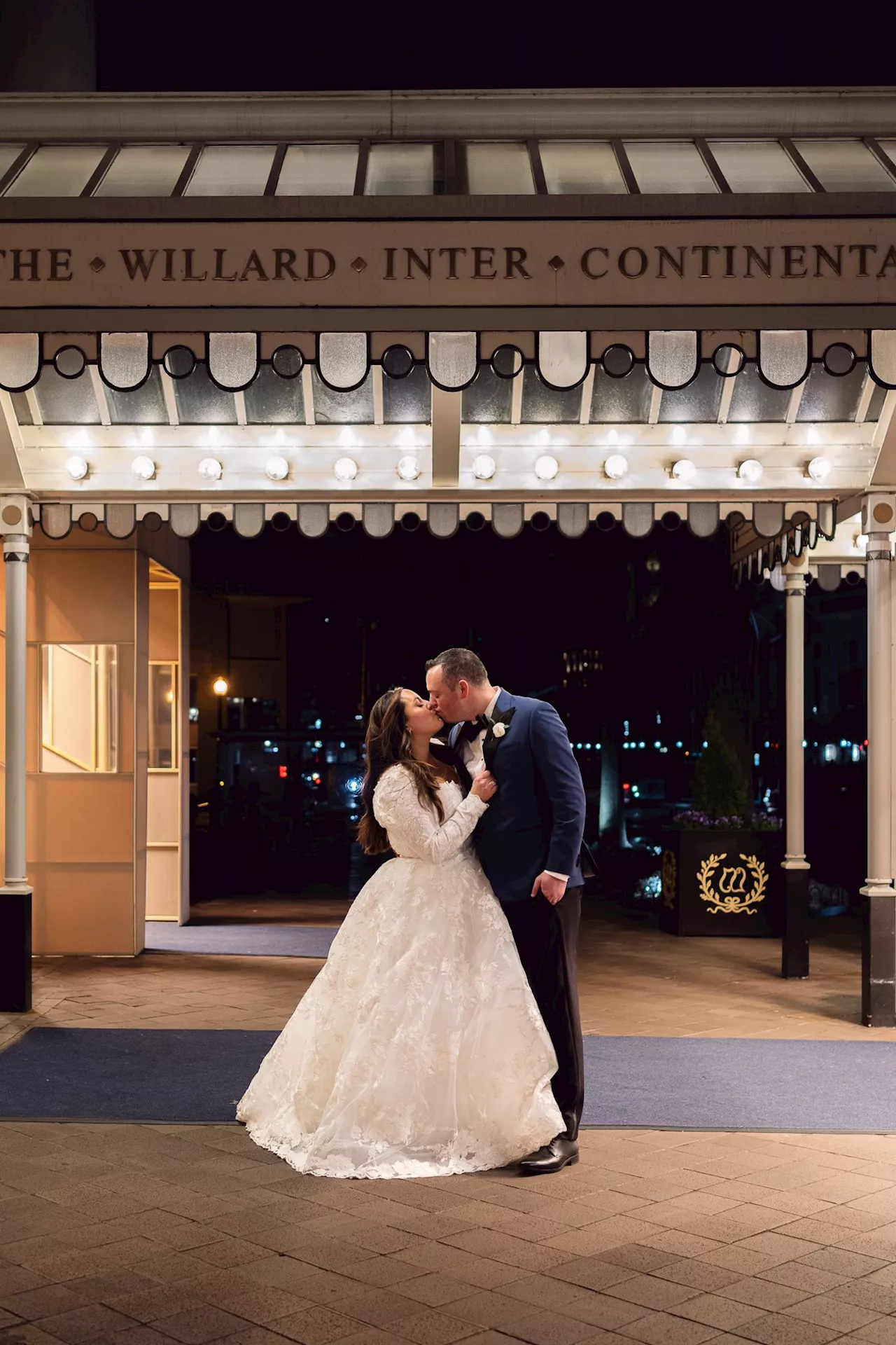 This Wedding at the Willard Featured a 'Winter Elegance' Theme