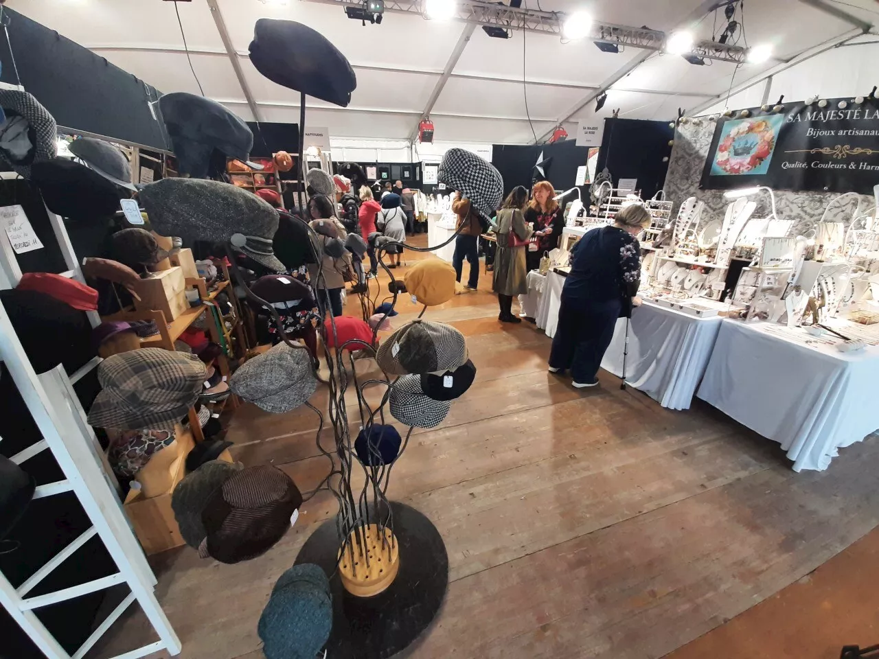 Des cadeaux de Noël locaux et originaux : 53 artisans créateurs exposent leur savoir-faire au Mans