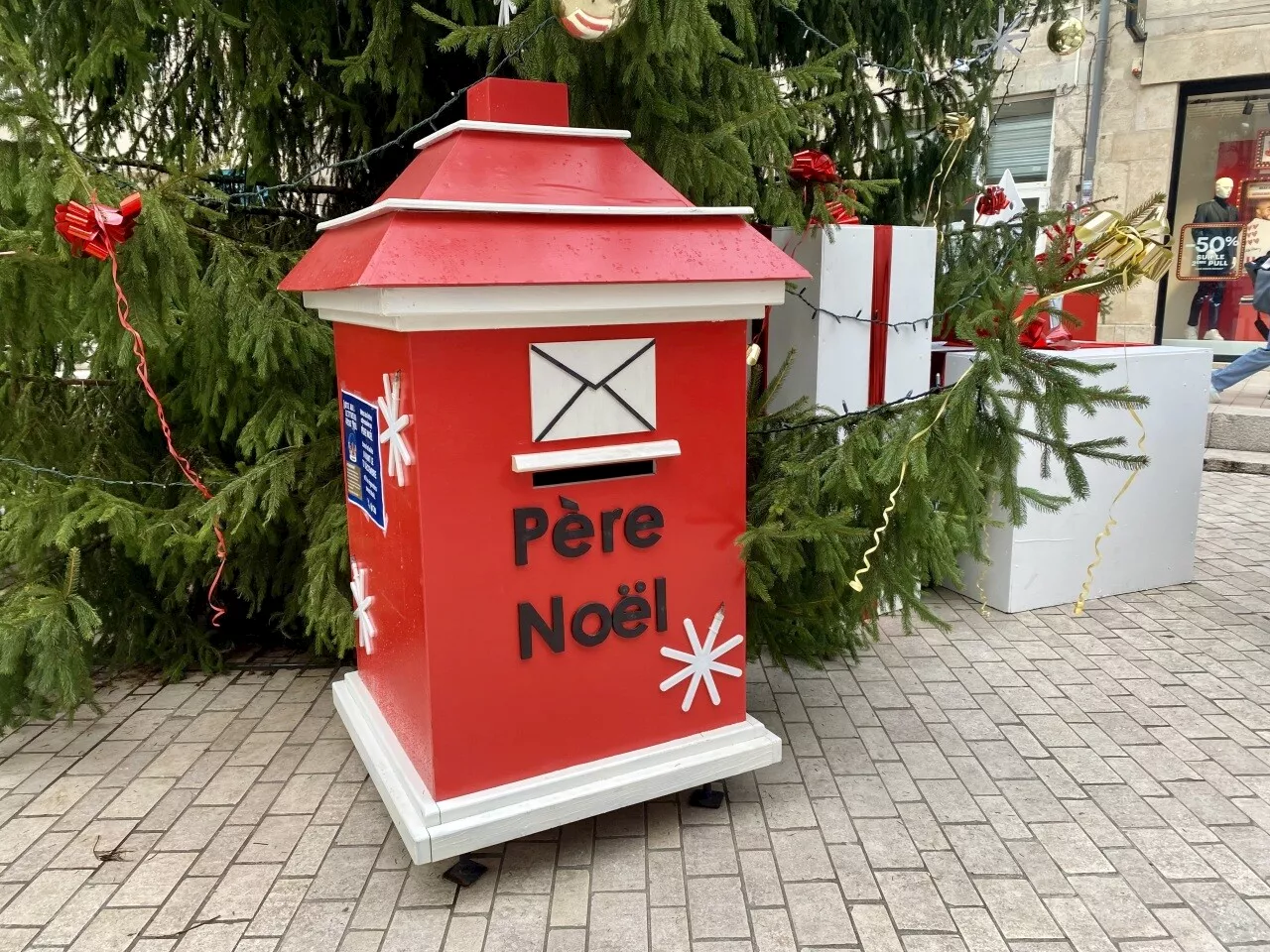 Noël à Dole : comment s’assurer que vos lettres soient bien réceptionnées par le Père Noël ?