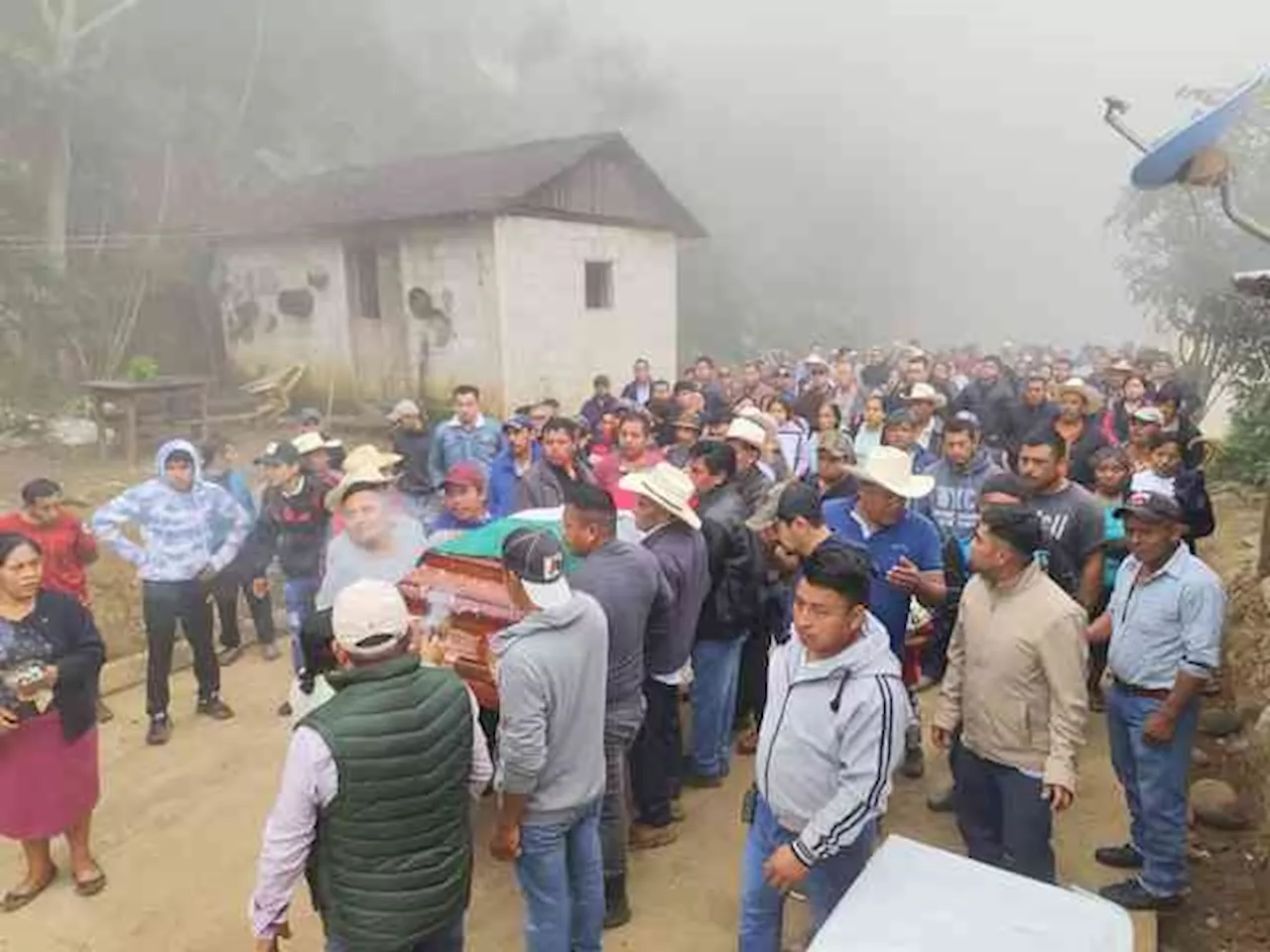 Continúa el luto en Zongolica por asesinato de Diputado