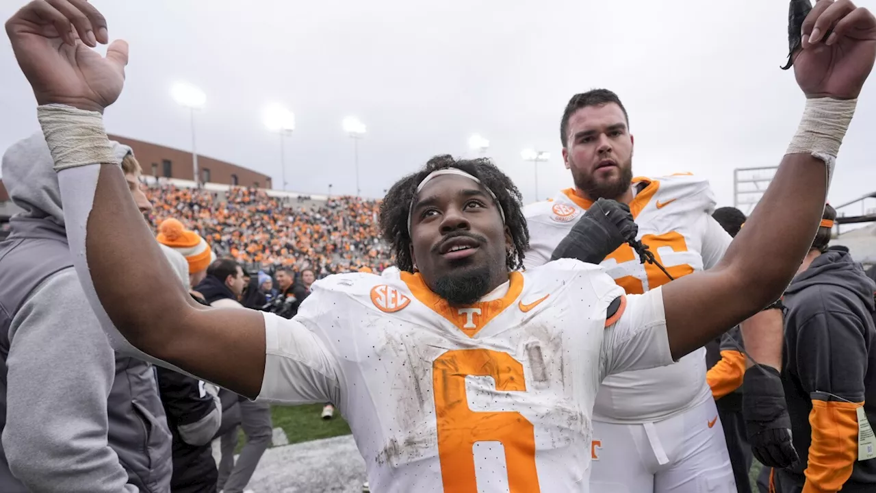 Tennessee's Dylan Sampson, South Carolina's Kyle Kennard headline AP's All-SEC team