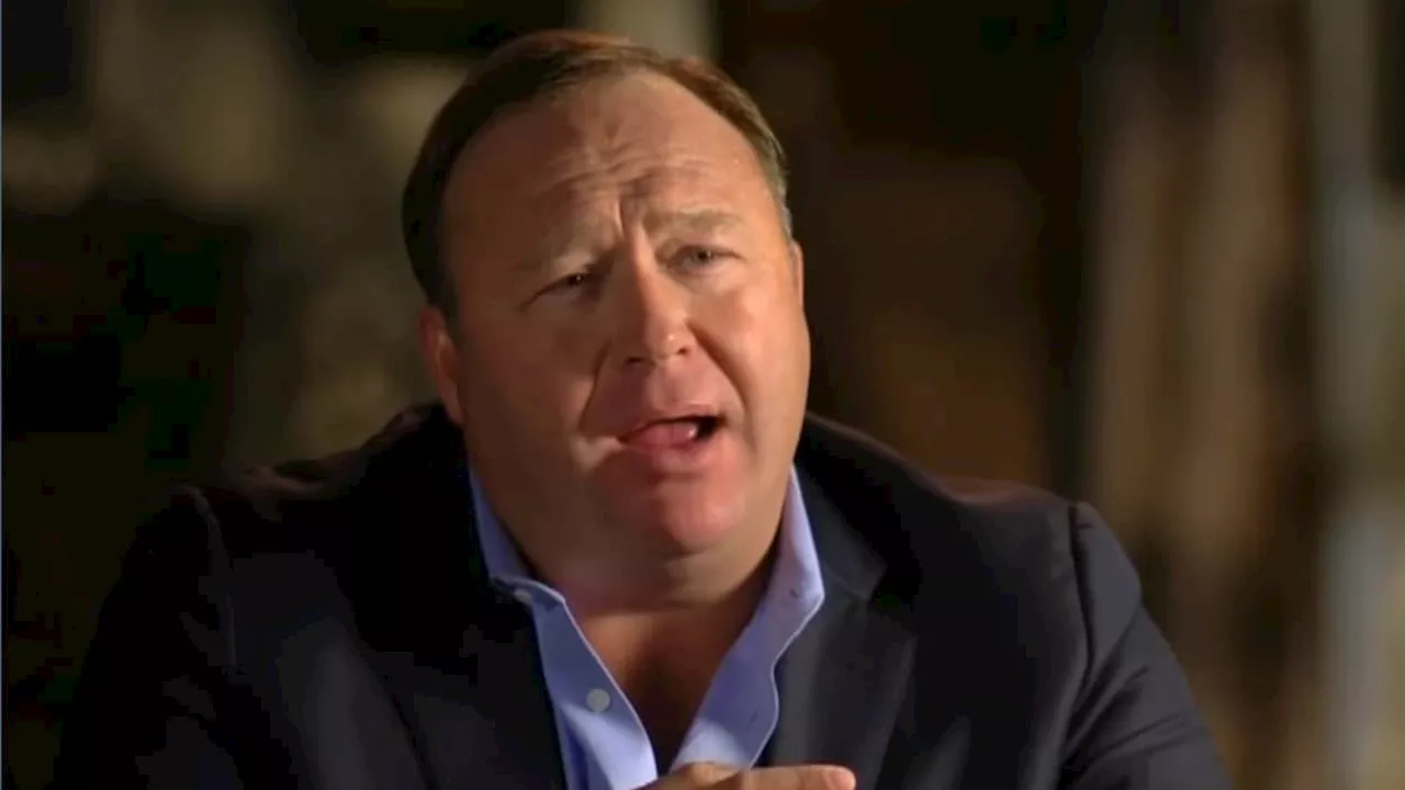 Le rachat du site complotiste Infowars par le site parodique The Onion bloqué par un juge