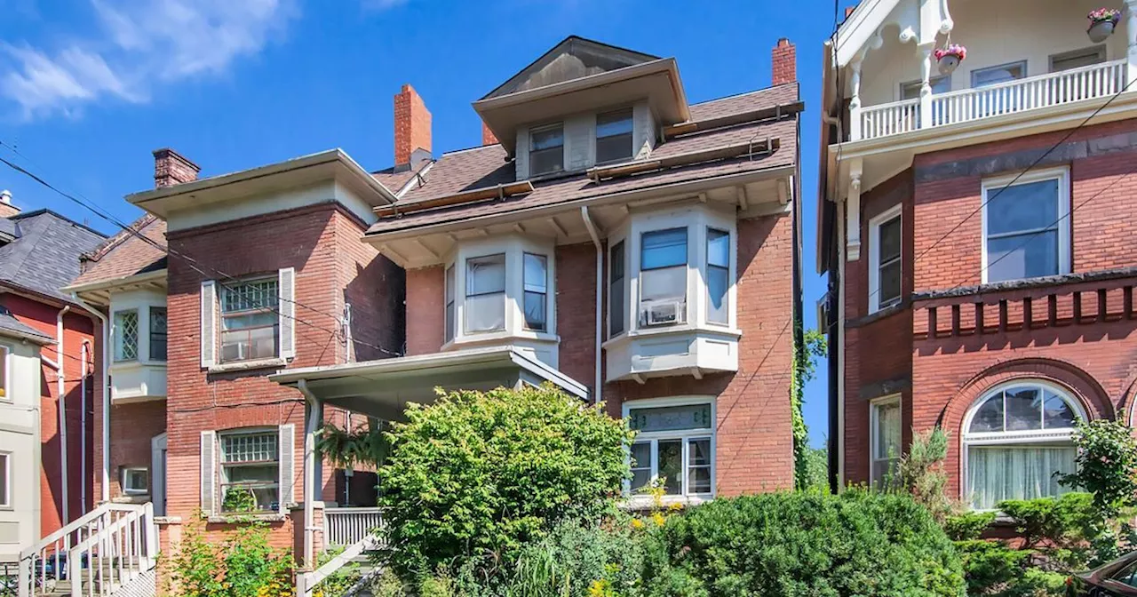 Toronto houses owned by same family for decades selling for 'development potential'