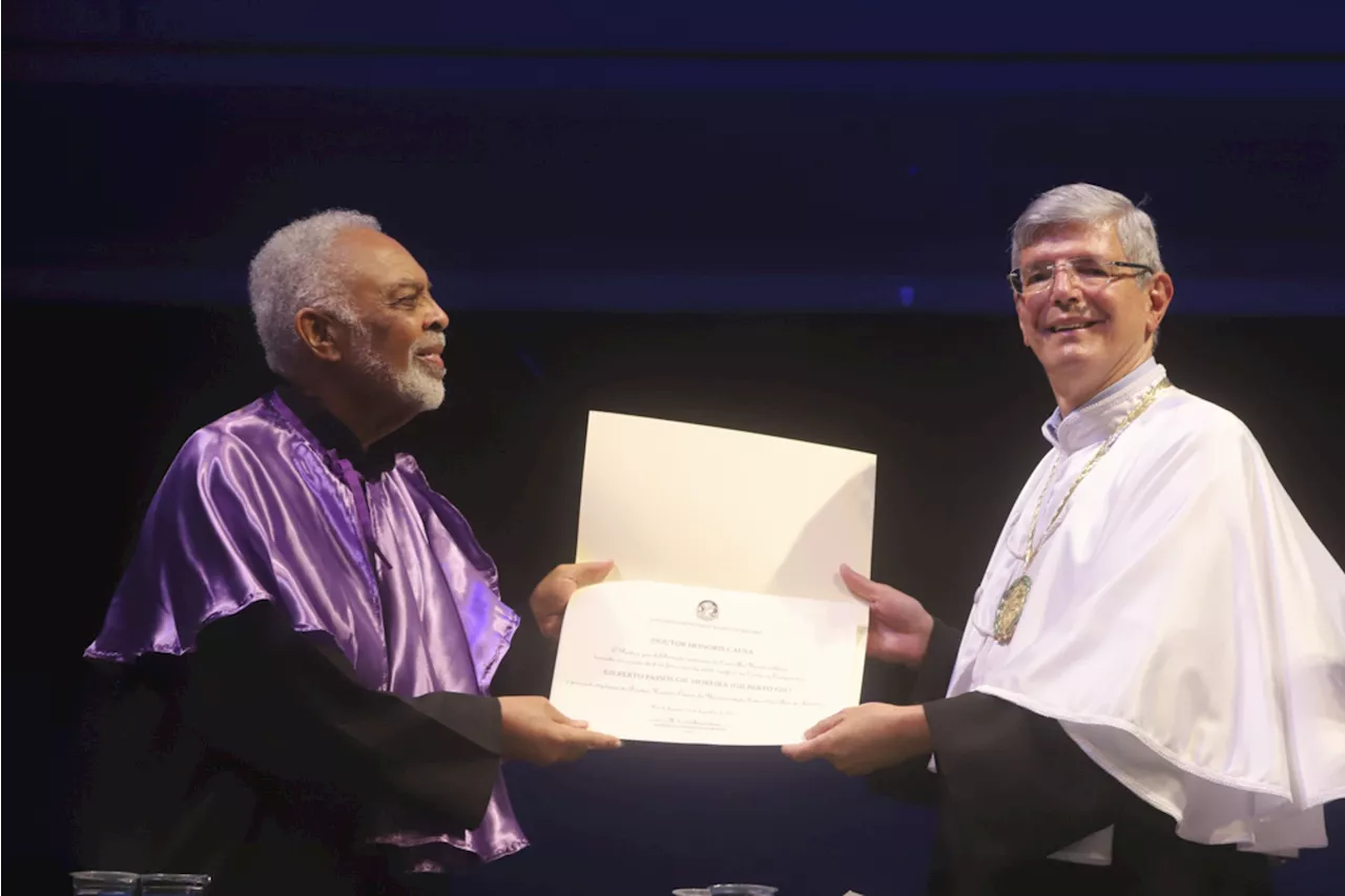 Gilberto Gil recebe título de Doutor Honoris Causa pela UFRJ