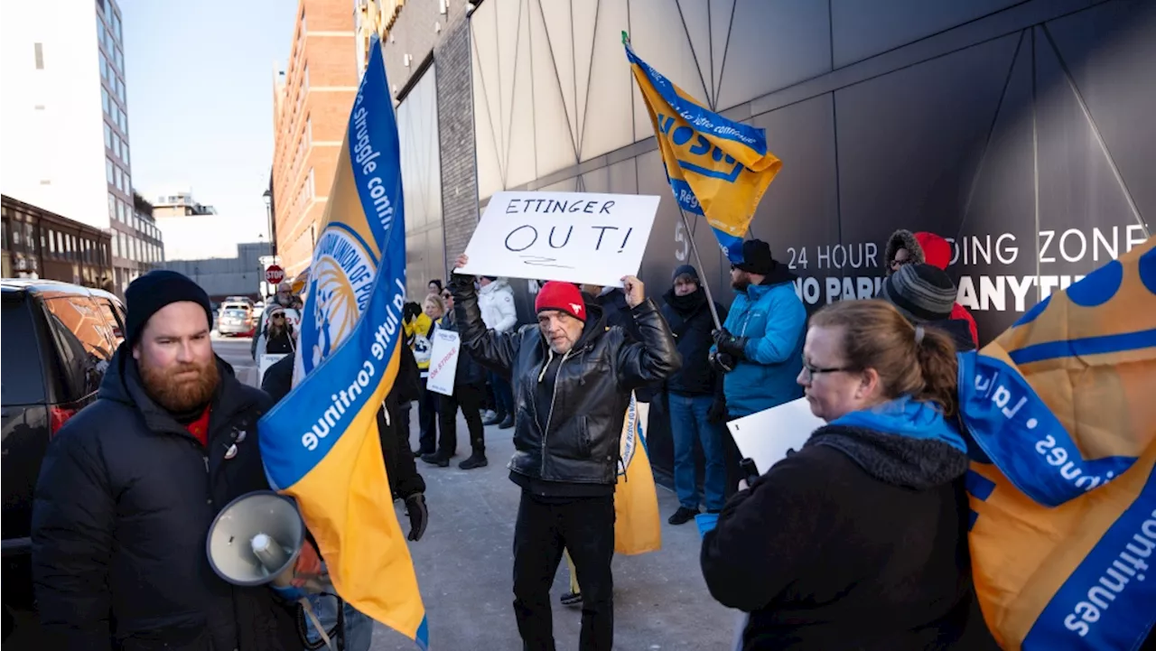 Canada Post strike continues as sides clash on wages