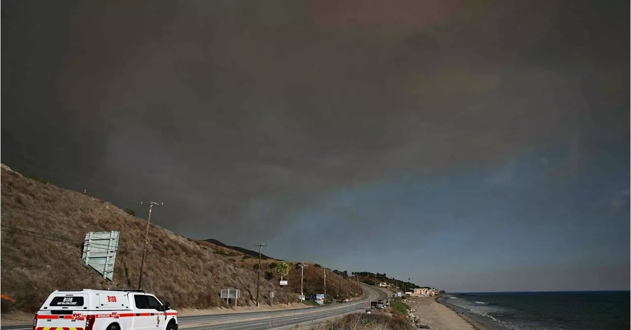 Waldbrand in Malibu außer Kontrolle: Berühmte Küstenstraße streckenweise gesperrt