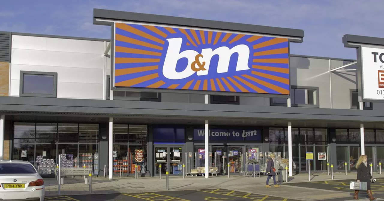 B&M issues warning to shoppers in huge £50 Christmas giveaway