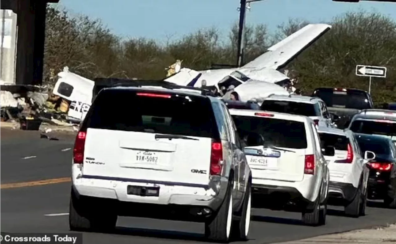 Se estrella avioneta contra varios vehículos en Victoria, Texas; no hay lesionados