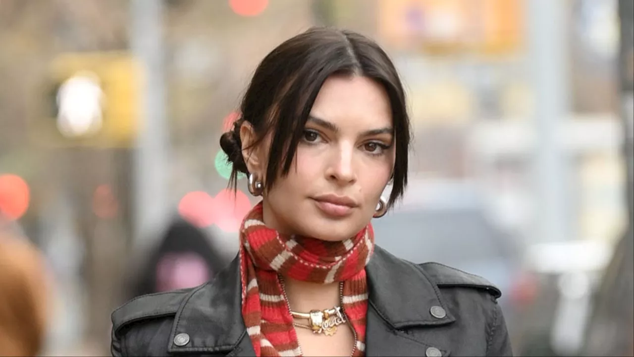 Emily Ratajkowski Is Bringing Back the It Jacket of the Indie-Sleaze Era