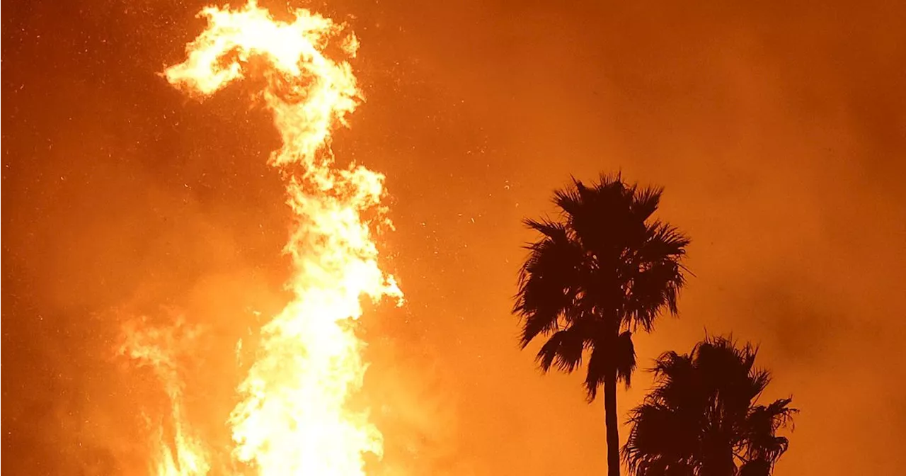 Pepperdine Students Shelter In Library As Wildfire Rages Outside: Video