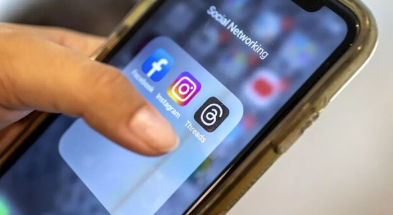 Meta down, non funzionano WhatsApp, Instagram e Facebook: cosa sta succedendo