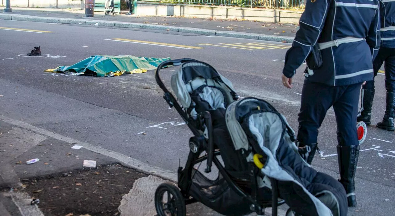 Tir travolge una mamma con due bambini e scappa: morta la 34enne, tragedia a Milano. I piccoli (nel passeggino