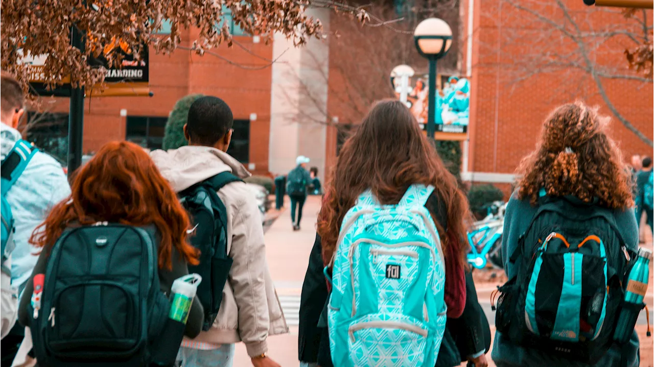 Las universidades públicas madrileñas sumarán más de 1.000 docentes nuevos