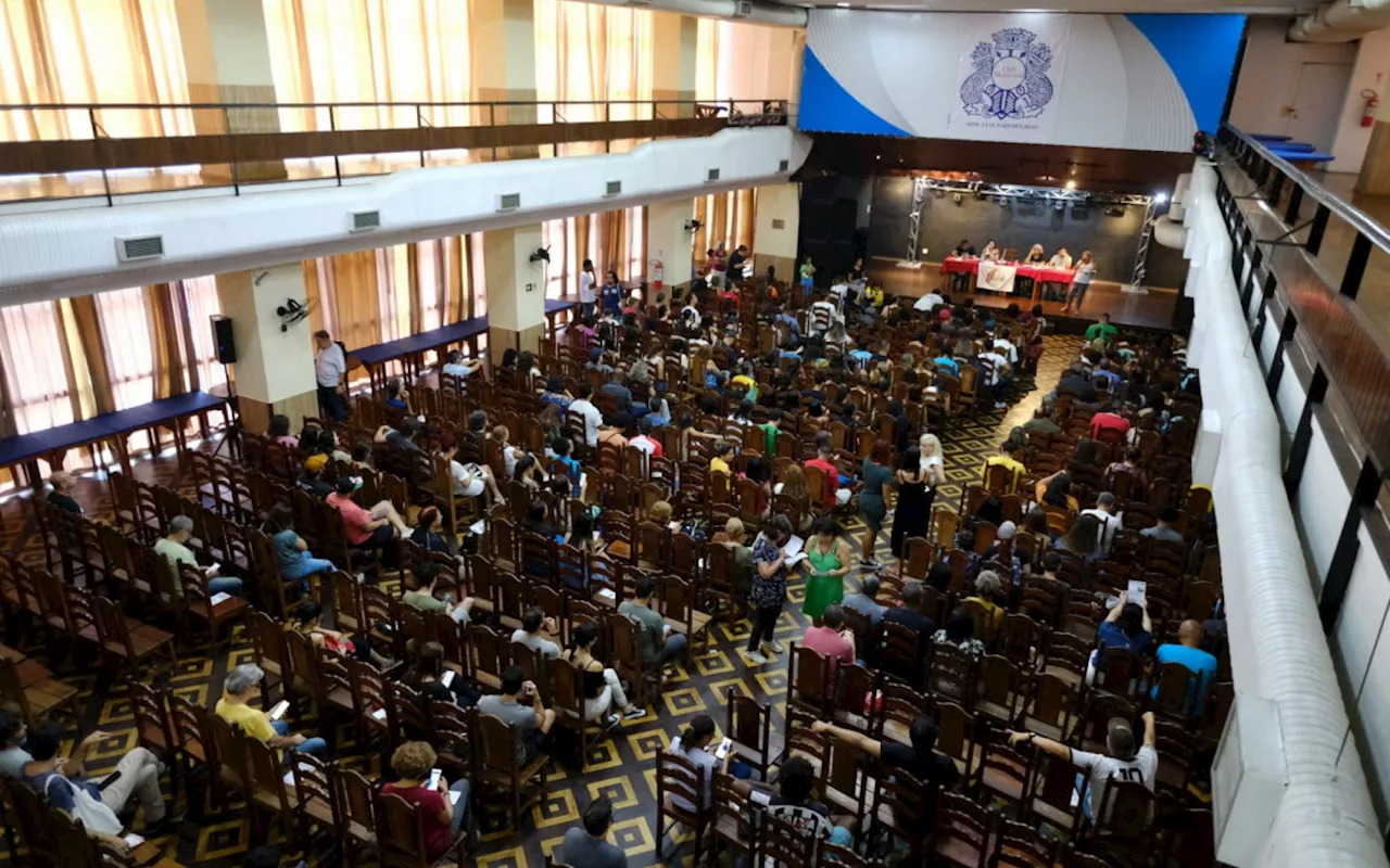 Justiça suspende audiência de conciliação entre sindicato de professores e a Prefeitura do Rio