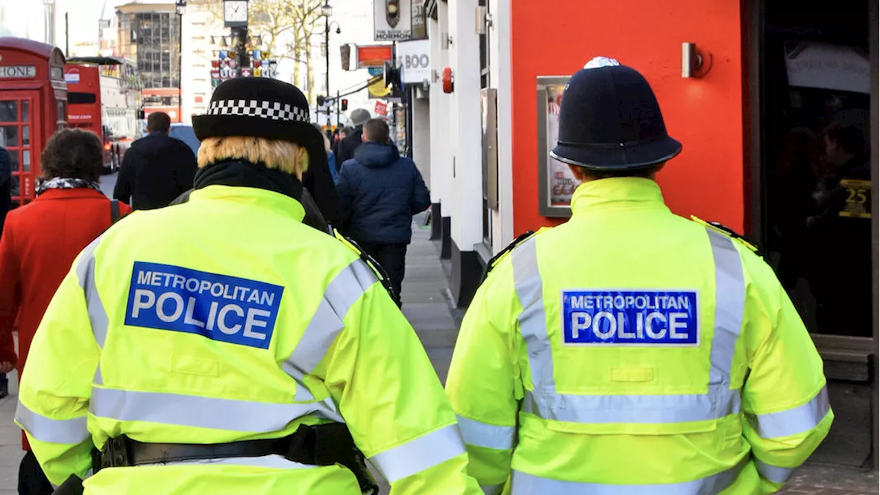 Met Police staff vote to strike amid work from home row