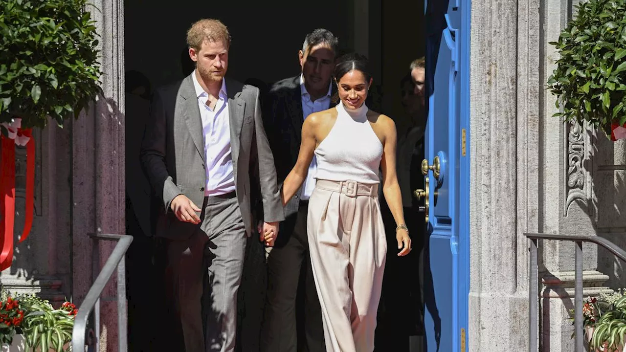 Pangeran Harry Pamer Kemesraan dengan Meghan Markle di Serial Dokumenter Baru di Tengah Isu Perceraian