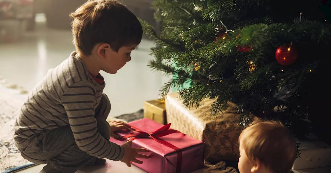 Enfant de 0 à 3 ans : les clés d’une neuropsychologue pour choisir des cadeaux qui les stimulent vraiment