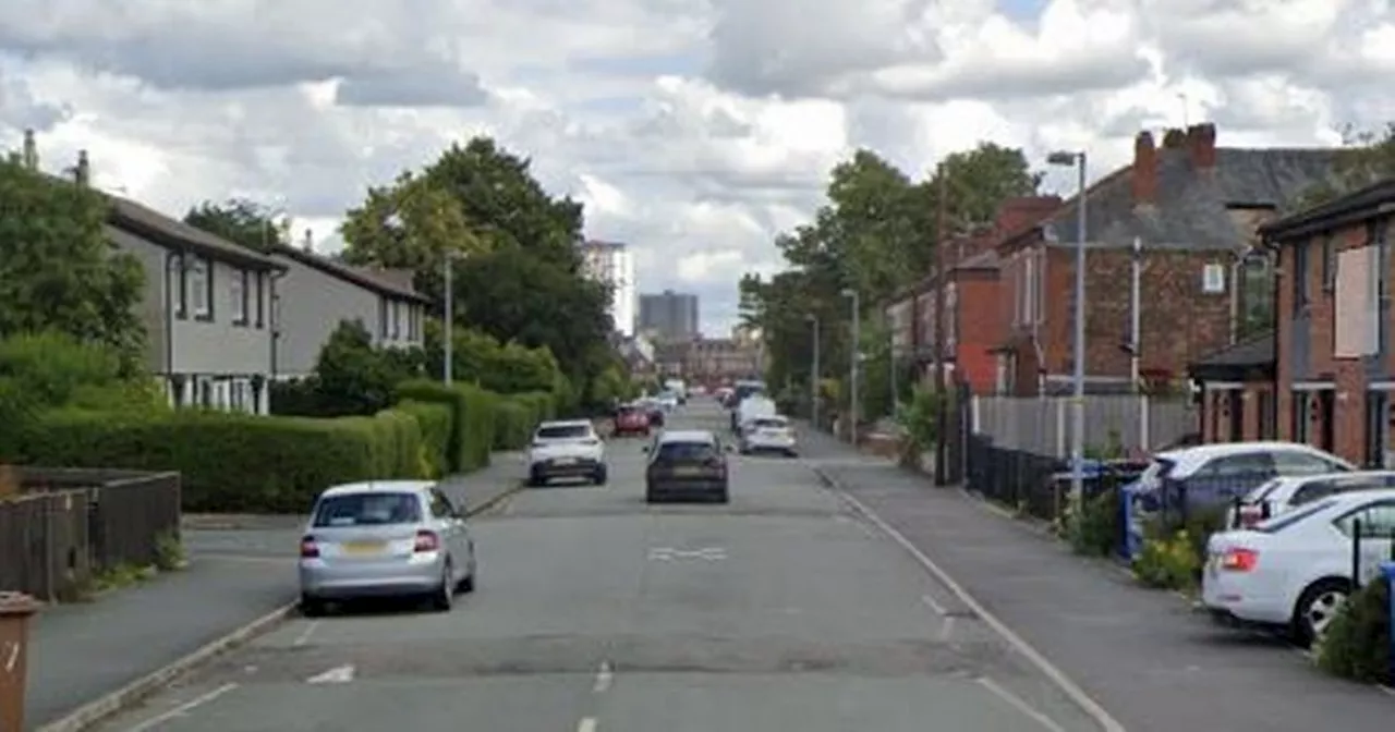 Police appeal for witnesses following Salford armed robbery