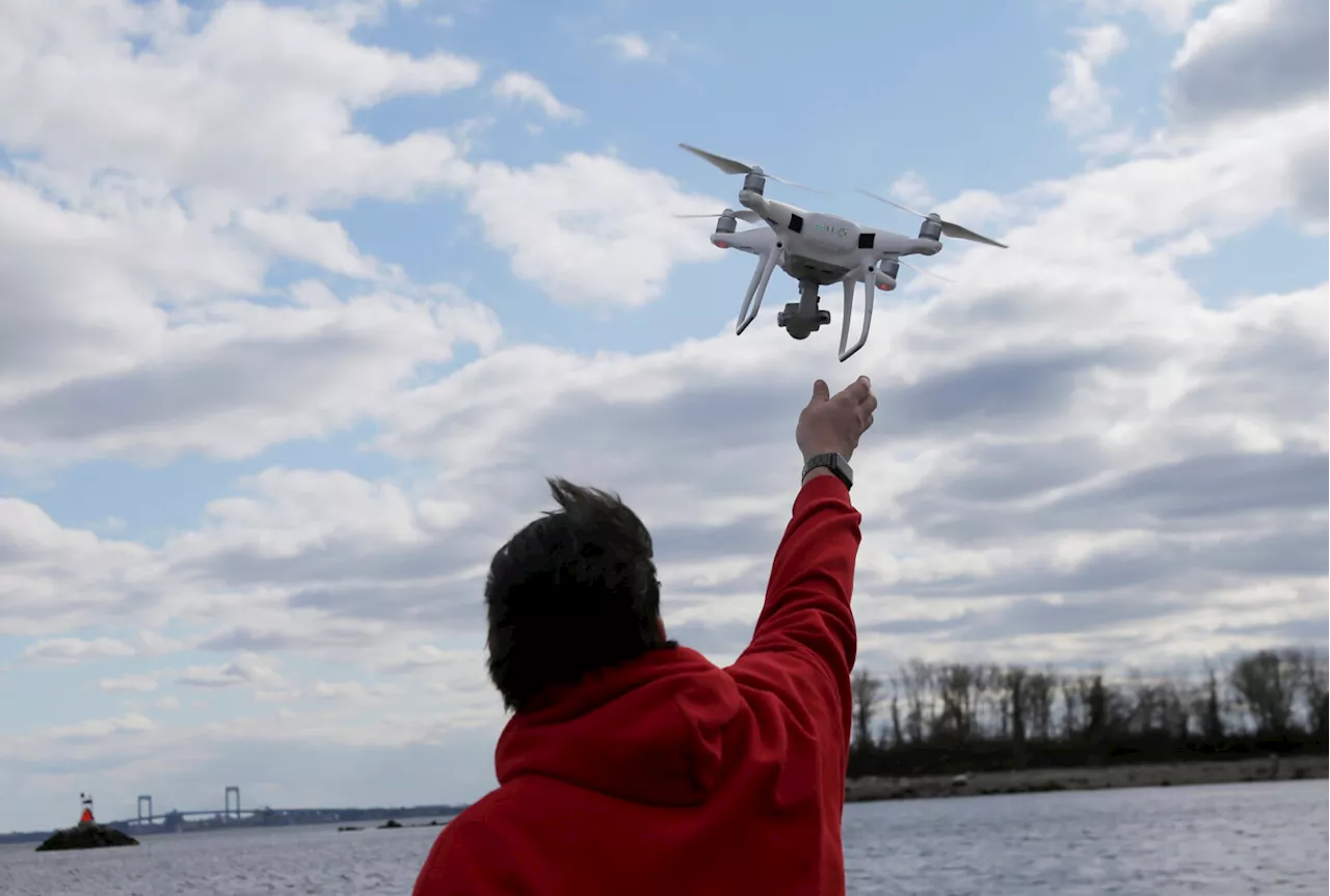 Homeland security officials meet with lawmakers about mysterious drone flights in New Jersey