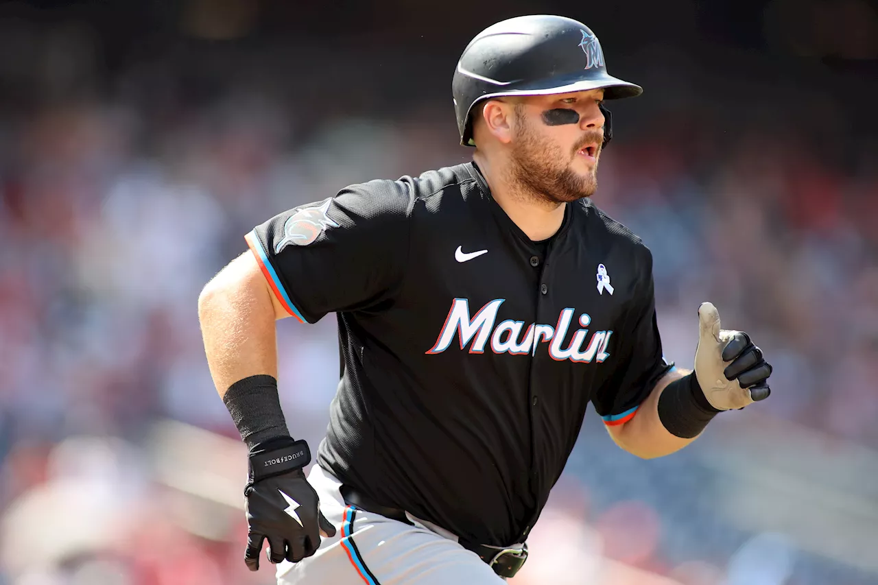 Rangers pick up slugging corner infielder Jake Burger from Marlins