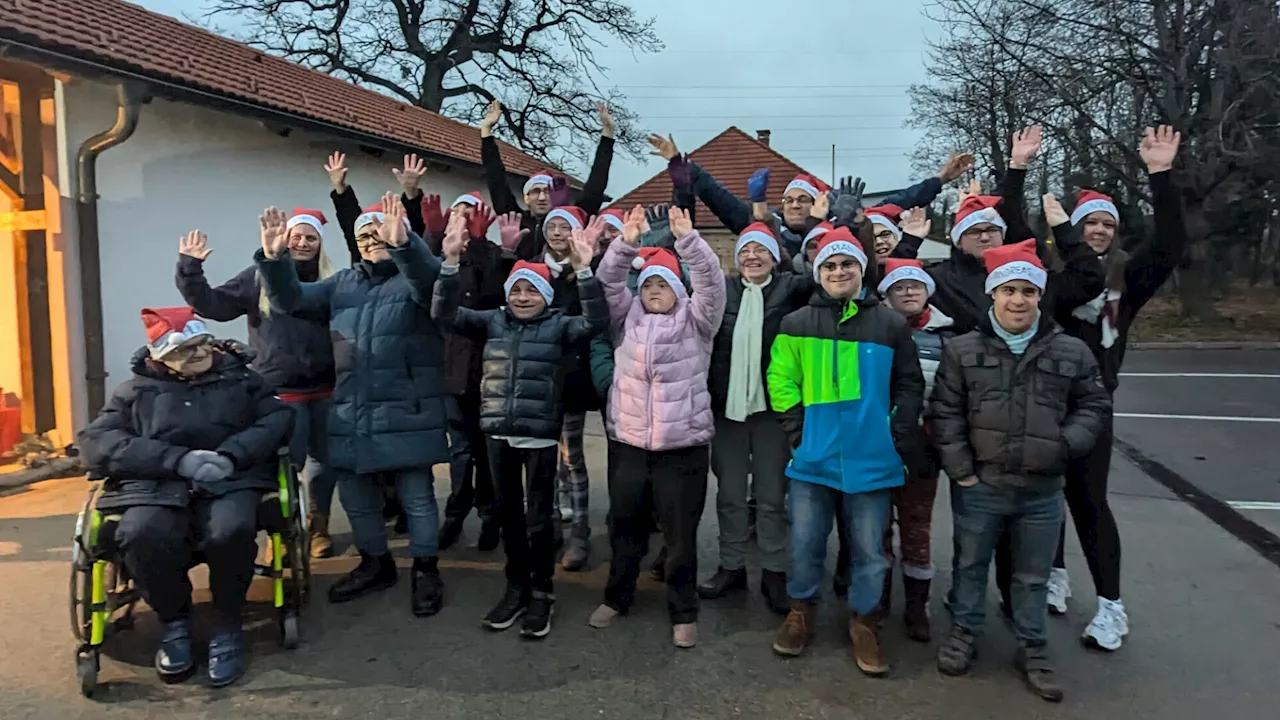 Sonnendach: Drinnen Baustelle, draußen stand ein Weihnachtsdorf