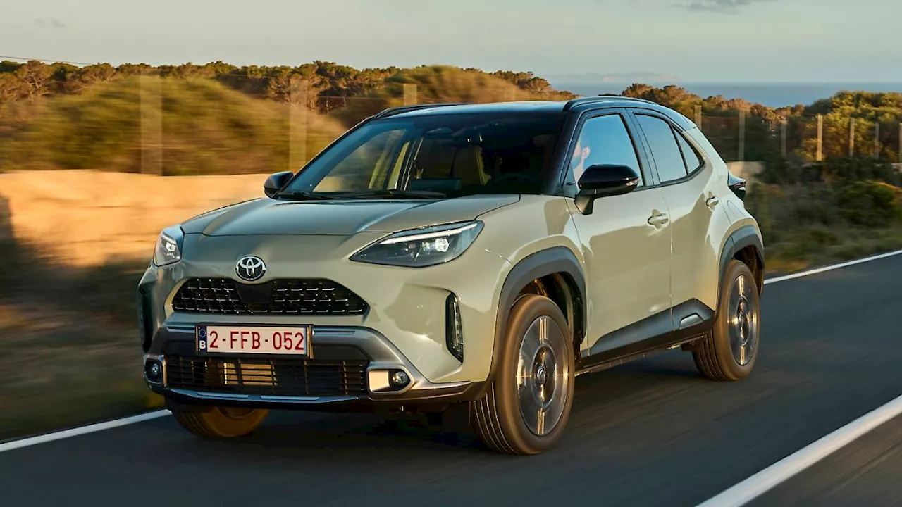 Als Familienauto bisschen zu eng: Toyota Yaris Cross - höher sitzen im kleinen Hybrid