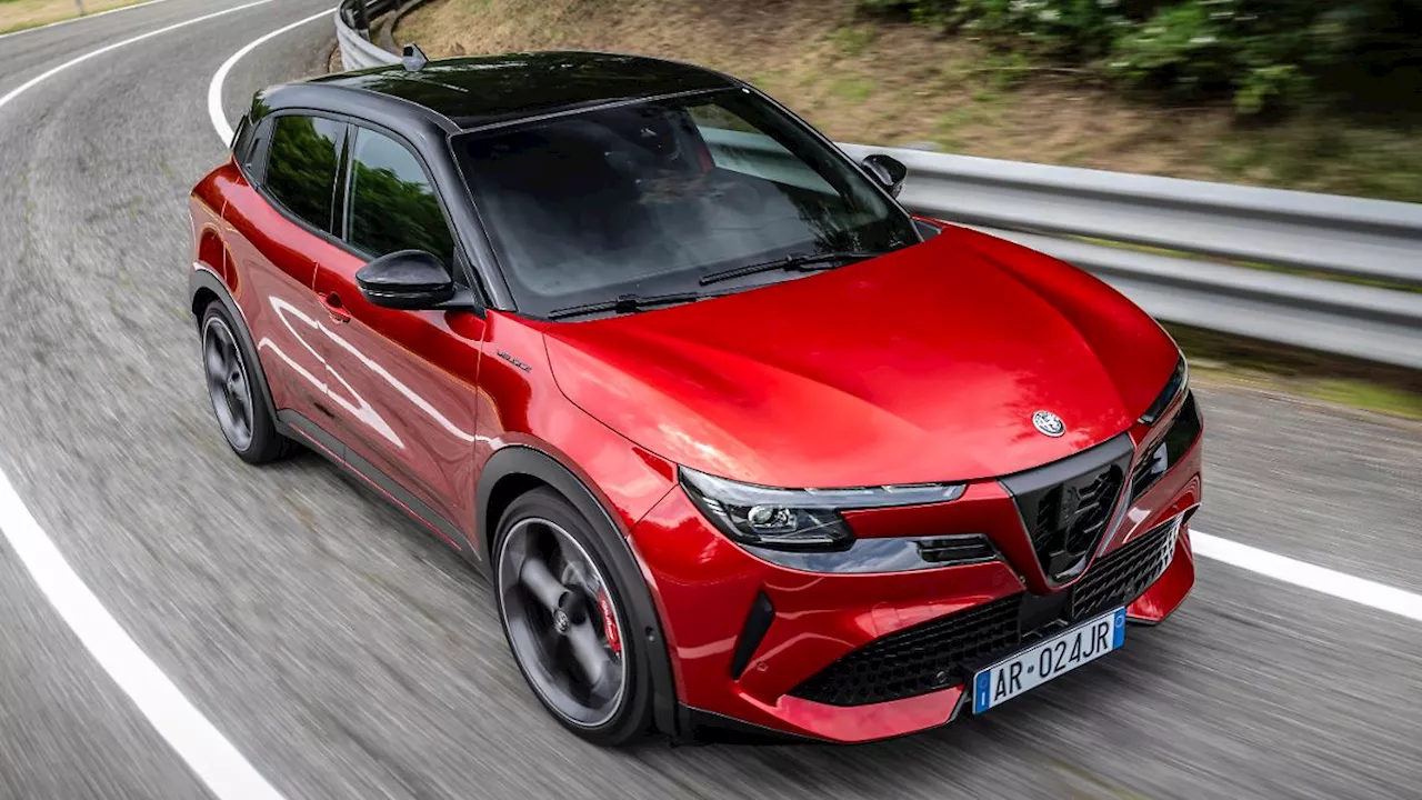 Verbrenner bleibt aber noch: Alfa Romeo Junior - der Kleinste fährt jetzt auch elektrisch