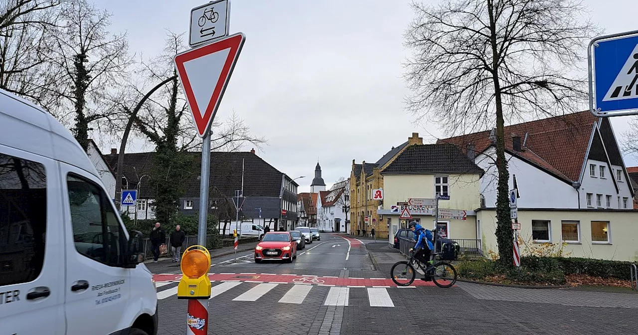 Neue Vorfahrtsregelung im Kreis Gütersloh polarisiert: Ist die Kreuzung jetzt sicherer?