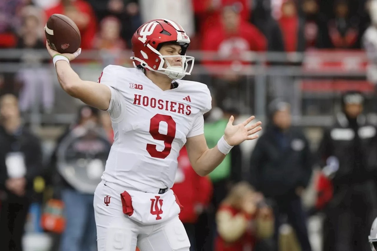 Canadian Kurtis Rourke leads upstart Hoosiers into U.S. college football playoffs