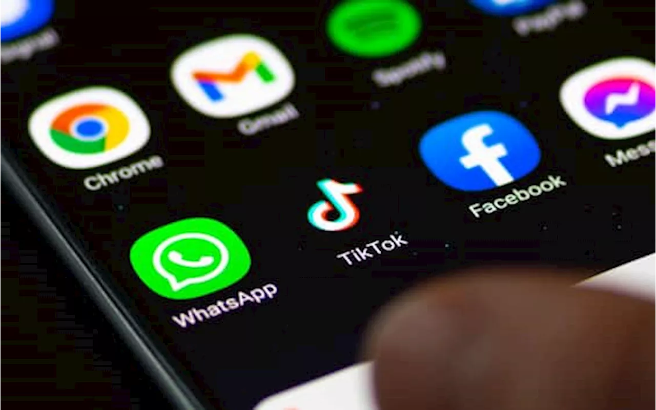 Instagram, WhatsApp e Facebook down, disagi tra gli utenti, Cosa sta succedendo?