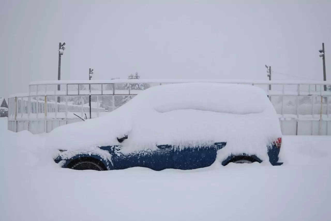 Snow squall warning replaces watch, 40 cm possible through Friday