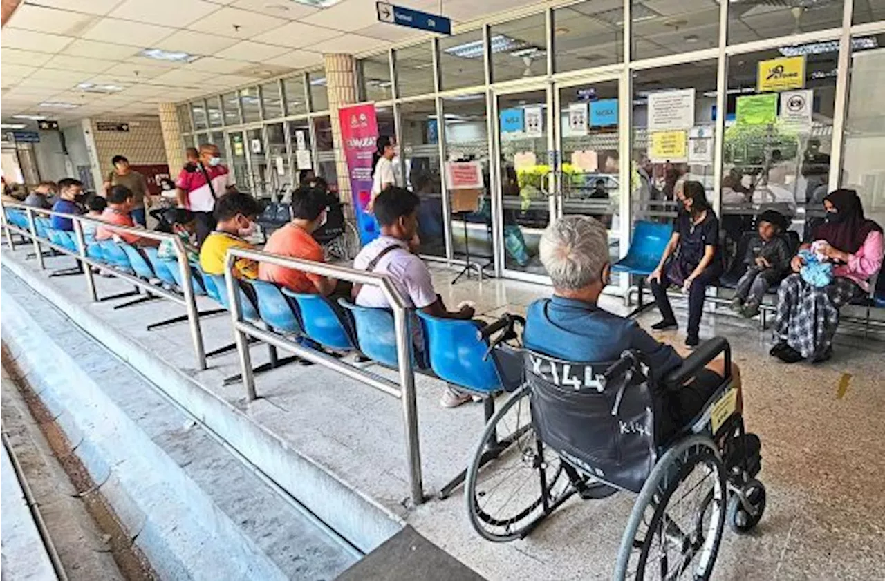 Health Ministry reviewing fee collection for foreign patients