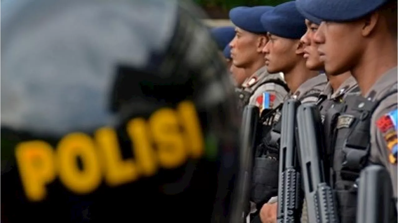 Ramai Tolak Wacana Pelucutan Senpi Polri: 'Perampok Bawa Senjata, Masa Polisi Cuma Bawa Pentungan'