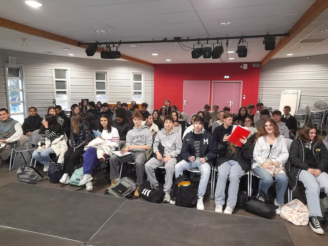 Nérac : les parlementaires du lycée George-Sand ont planché sur l’éventuel retour de l’ISF