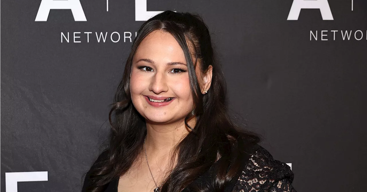 Gypsy Rose Blanchard Recalls Life With Mom Dee Dee in New Book