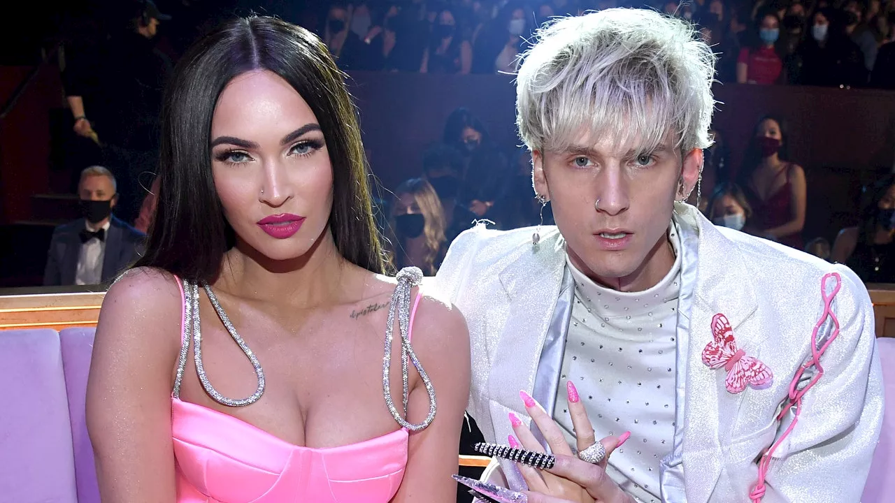 Megan Fox e Machine Gun Kelly si sarebbero lasciati: «Lei ha scoperto messaggi compromettenti»