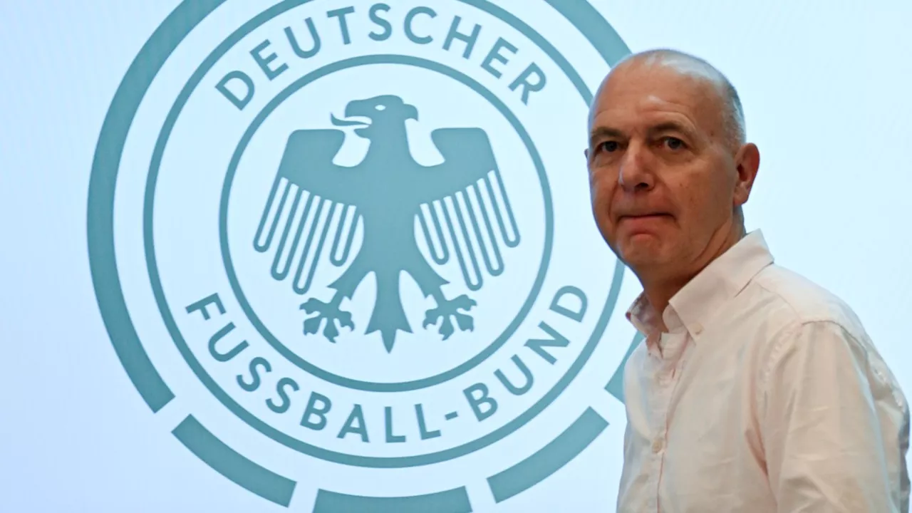 WM-Vergabe nach Saudi-Arabien: DFB-Boss Bernd Neuendorf begeht großen Fehler