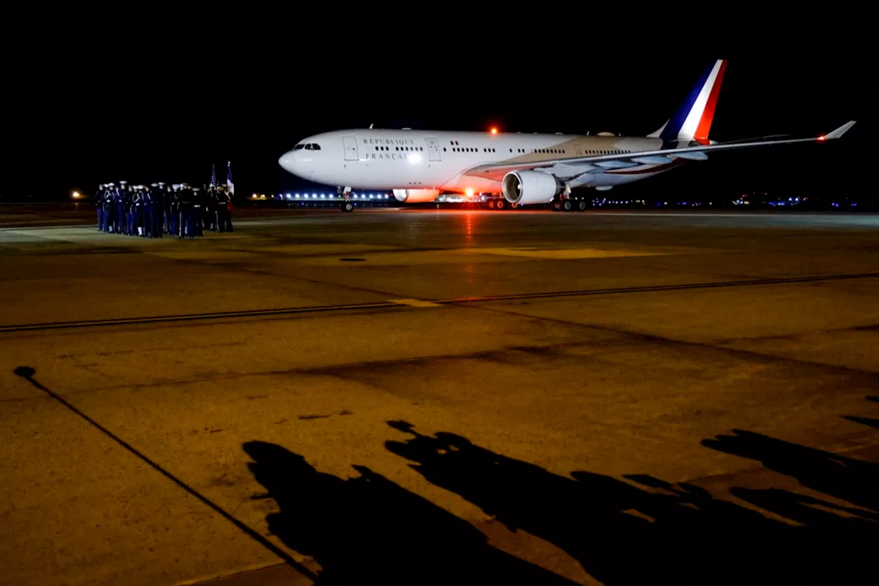  Nouveau Premier ministre : Emmanuel Macron a quitté la Pologne et se trouve en vol vers Paris