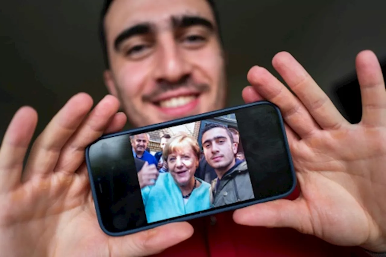 Le Syrien du selfie avec Merkel veut rester en Allemagne