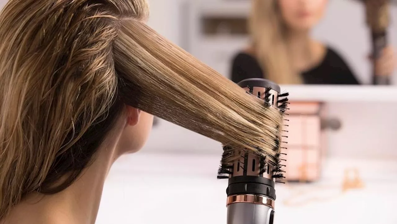 Faire un brushing n’aura jamais été aussi simple avec cette brosse soufflante en promo sur Amazon